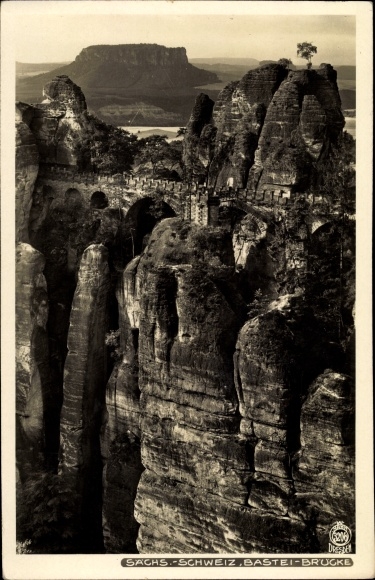 PC Lohmen in the Elbe Sandstone Mountains, bastion, nice detailed view
