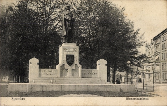 Postcard Berlin Spandau, Bismarck Monument