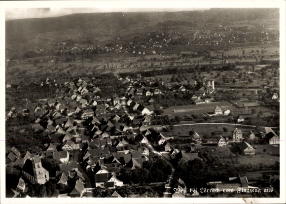 Ak Lörrach in Baden, Luftaufnahme von Qeil bei Lörrach, hölzerne Dächer, Landschaft