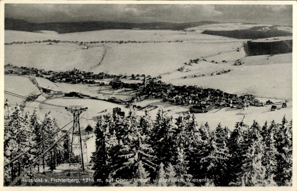 Ak Oberwiesenthal im Erzgebirge, Aussicht vom Fichtelberg auf Ober-, Unter- und Böhmisch Wiesenthal