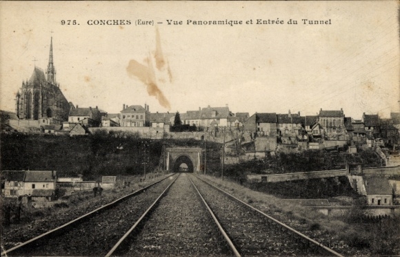 Ak Conches en Ouche Eure, Panoramablick, Eingangsbereich eines Tunnels