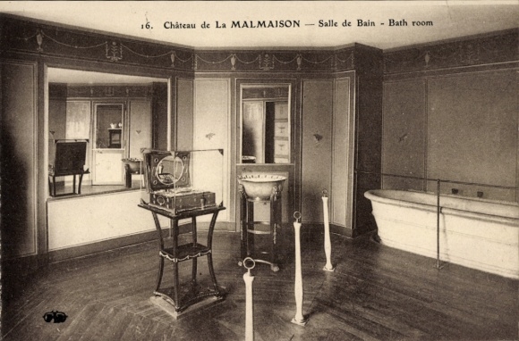 KP Rueil Malmaison CPA 92, Chateau, Salle de Bain