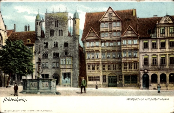 Postcard Hildesheim in Lower Saxony, Wedekindhaus, Tempelherrenhaus, fountain