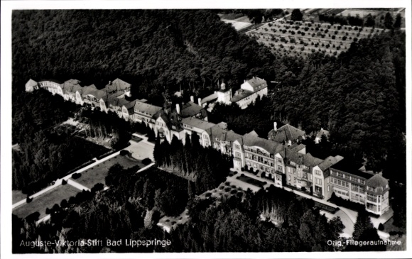 Ak Bad Lippspringe in Westfalen, Auguste-Viktoria-Stift, Luftbild