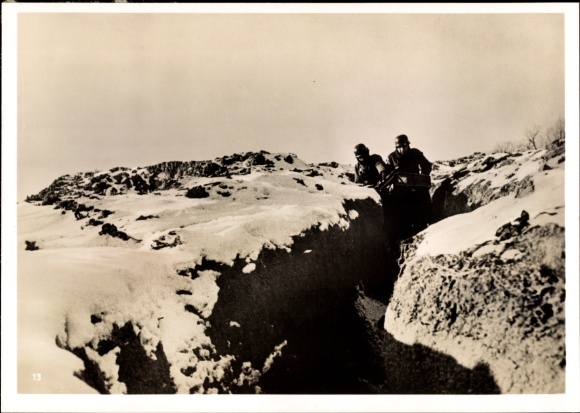 Photo Hoffmann, Heinrich, Cold snap on the West Wall, Wehrmacht soldiers, January 1940