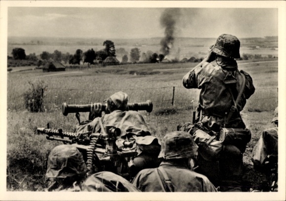 Ak Waffen SS, In de strijd om een Sovjetdorp, machinegeweer, WO II