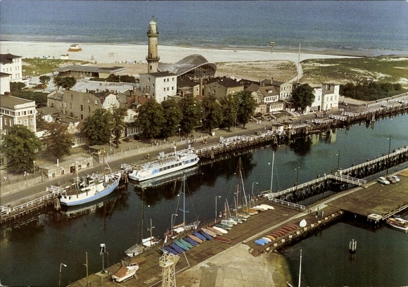 Postcard Ostseebad Warnemünde Rostock, Am Strom, ships, aerial photograph