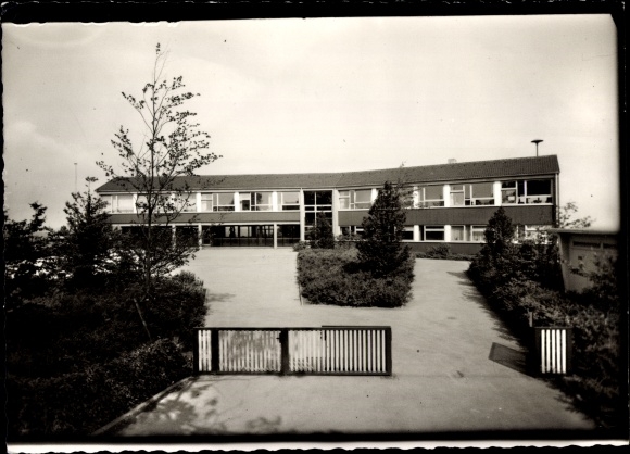 Photo Postcard Hasslinghausen Sprockhövel in the Ruhr area, school