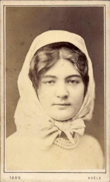 CdV Portrait, portrait of a young woman, headscarf, 1869
