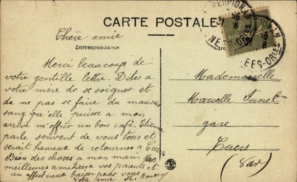 Postcard Perpignan Pyrénées Orientales, Place Notre-Dame, views of buildings, street, people