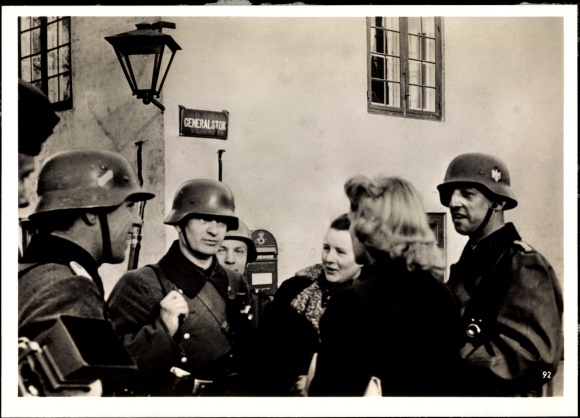 Photo Arrival of German soldiers in Copenhagen, Wehrmacht, April 1940