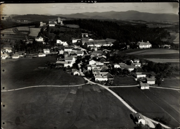 Foto Kirchberg im Wald in Niederbayern, Fliegeraufnahme