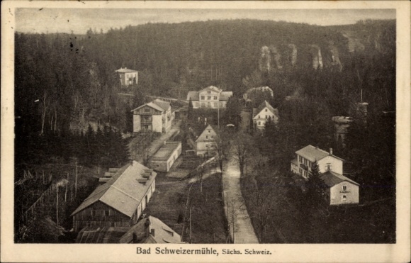 Ak Bad Schweizermühle Rosenthal Bielatal in Saksen, panoramisch uitzicht op bossen, huizen