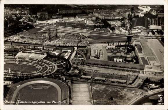 Postcard Berlin Charlottenburg, exhibition halls at the radio tower, aerial photograph