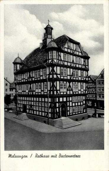 Postcard Melsungen in Hesse, town hall, Bartenwetzer, half-timbered house