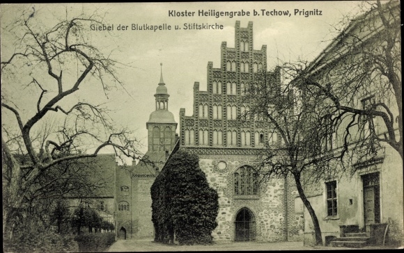 Postcard Heiligengrabe in the Prignitz, Heiligengrabe monastery, gable of the Blood Chapel and collegiate church