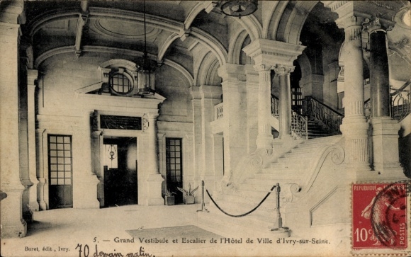 Ak Ivry sur Seine Val de Marne, Grand Vestibule et Escalier de l'Hotel de Ville