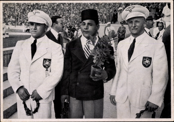 Collection picture Olympia 1936, award ceremony, weightlifter Touni, Ismayr, Wagner