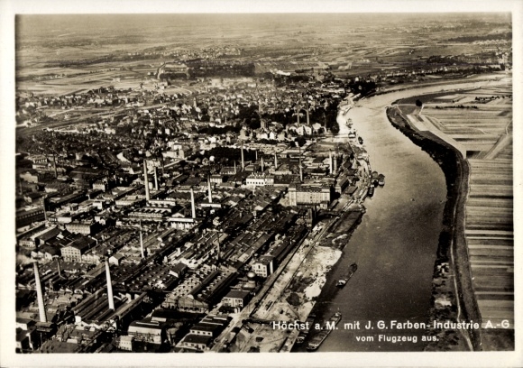 Ak Höchst Frankfurt am Main, Luftaufnahme von  J.G. Farben-Industrie A.-G, Flussansicht