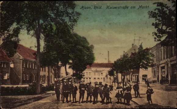 Postcard Haan in the Rhineland, Kaiserstrasse at the market, children