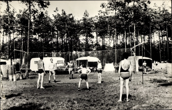Postcard Mierlo Nordbrabant, Recreation Park &#39;t Wolfsven, Bungalow Park, Camping, Volleyball