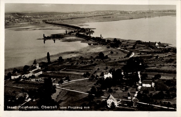 Ak Oberzell Insel Reichenau im Bodensee, Fliegeraufnahme der Insel