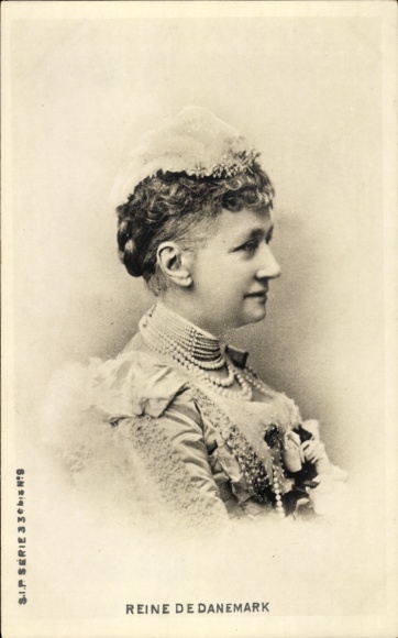 Postcard Louise of Hesse, Queen of Denmark, portrait, profile view