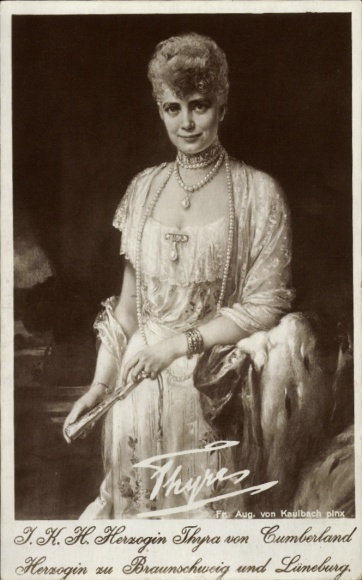 Artist Postcard von Kaulbach, Fr. Aug., Duchess Thyra of Cumberland, Duchess of Brunswick and Lüneb.