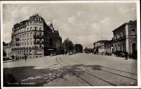 Ak Pforzheim im Schwarzwald, Bahnhofplatz