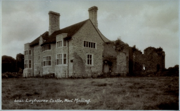 KP West Malling South East, Zamek Leybourne, stare ruiny, czarno-biały, architektura