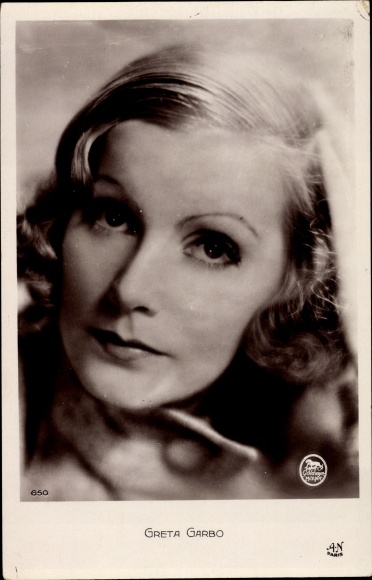 Postcard Actress Greta Garbo, portrait