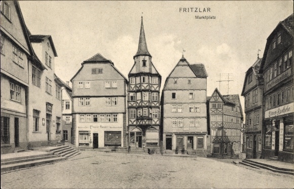 Postcard Fritzlar in the Schwalm Eder district, view of the market square