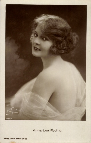 Foto Ak Schauspielerin Anna Lisa Ryding, Portrait, schulterfrei