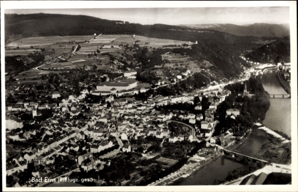 Ak Bad Ems an der Lahn, Luftaufnahme von  Fluss, Häuser, Felder
