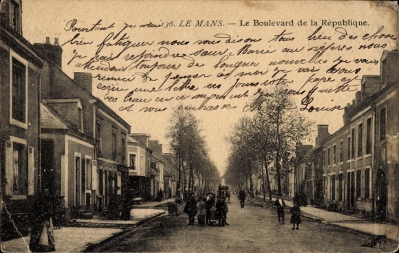KP Le Mans Sarthe, Boulevard de la République, widok na ulicę, ludzie na ulicy