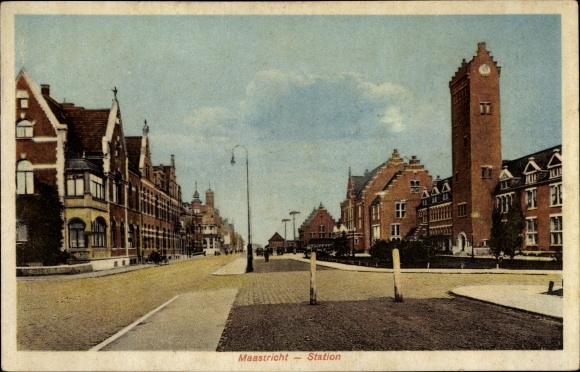 Postcard Maastricht Limburg Netherlands, station, railway station