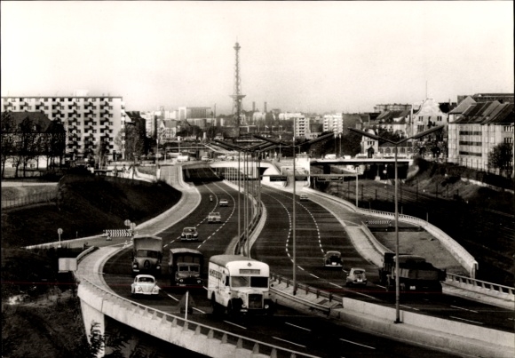 Ak Berlin Wilmersdorf, Stadtautobahn Ring, LKW, Funkturm