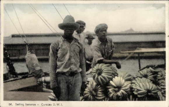 Postcard Curaçao Netherlands Antilles Caribbean, Selling bananas