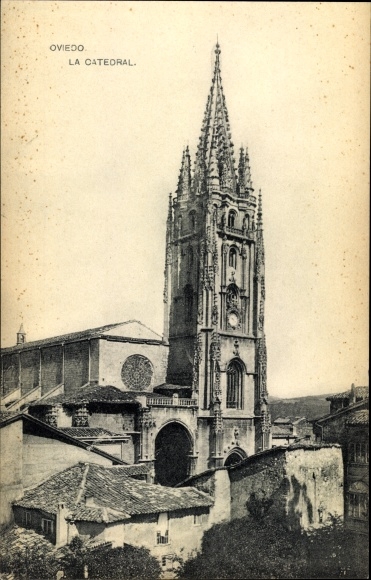 Ak Oviedo Asturias Spanje, Mening van de Kathedraal