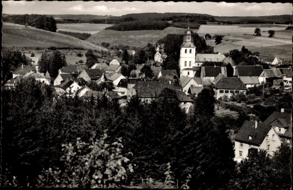 Ak Meinerzhagen im Sauerland, Luftkurort  Sauerland, Blick von der Wahr, Schwarz-Weiß-Foto