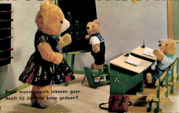 Misie KP Teddy w szkole, klasa szkolna, Brom musi narysować ten sam numer