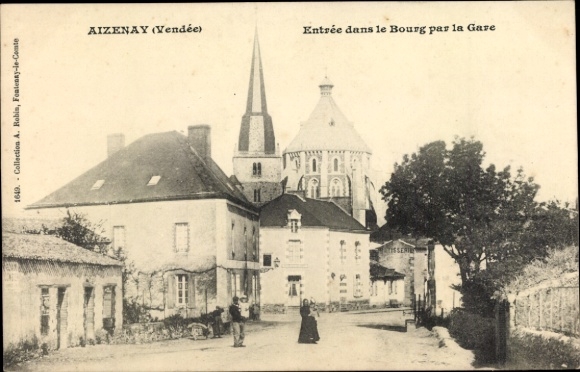 Postcard Aizenay Vendee, Entree in the Bourg par la Gare