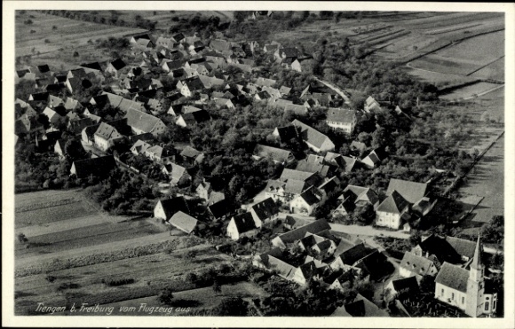 Ak Tiengen Freiburg im Breisgau, Aerial view of Tiengen, houses, fields