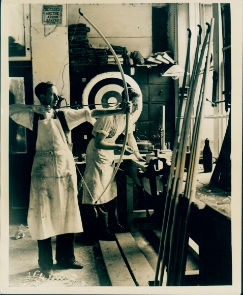 Photo England, bow maker, target