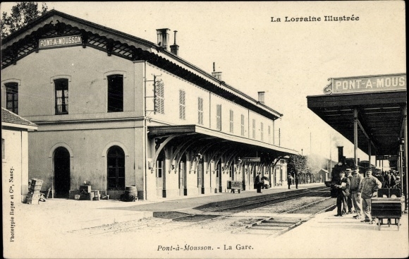 Ak Pont a Mousson Lothringen Meurthe et Moselle, La Gare, Bahnhof, Gleisseite