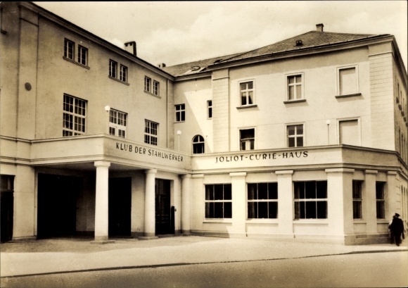 Postcard Riesa an der Elbe Sachsen, Steel Workers&#39; Club, Joliot Curie House