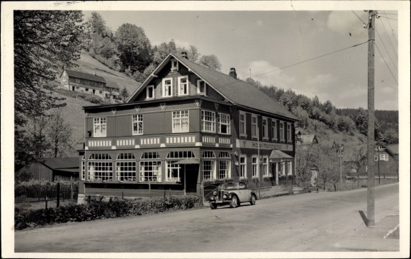 Zdjęcie Ak Katzhütte w Schwarzatal Turyngii, Hotel Martinshof, samochód