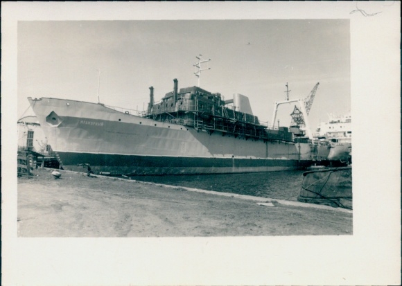 Photo Wismar, Mathias Thesen shipyard, ship