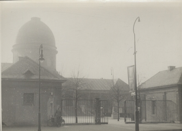 Original Fotos Berlin Wilmersdorf, Krematorium, um 1945/48, ca. 12 x 17 cm