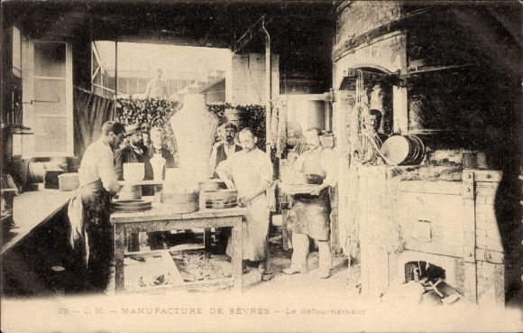 Postcard Manufacture de Sèvres, Defournement